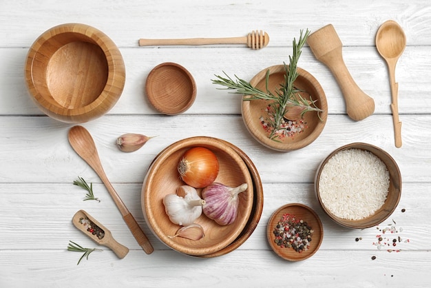 stół z przygotowanymi składnikami